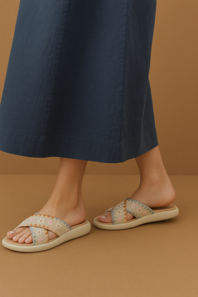 MULES BRODÉES