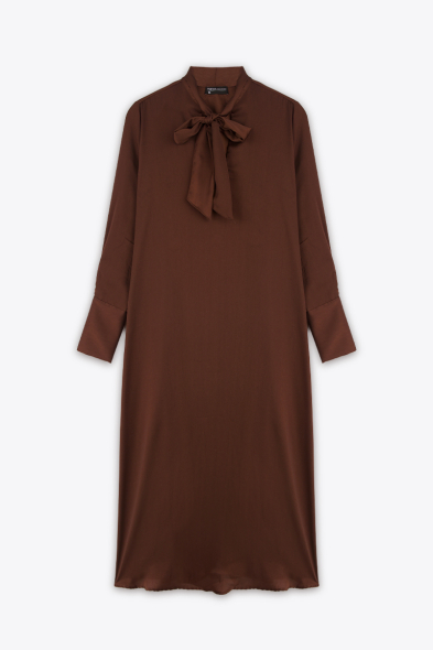 ROBE LONGUE À NOEUD