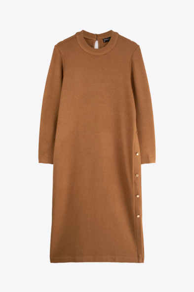 ROBE LONGUE À BOUTONS