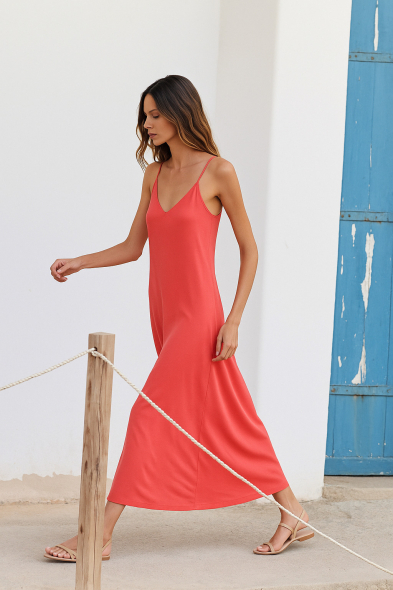 ROBE LONGUE À BRETELLES