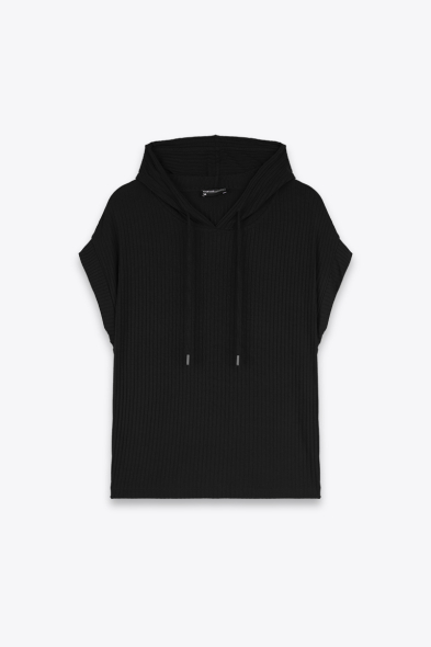 TOP À CAPUCHE