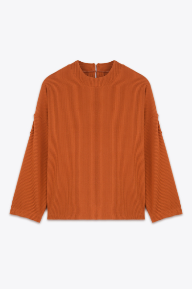 TOP EN MAILLE