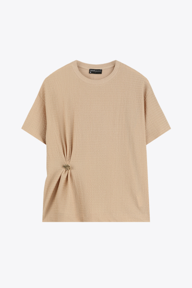 T-SHIRT À DÉTAIL BIJOU