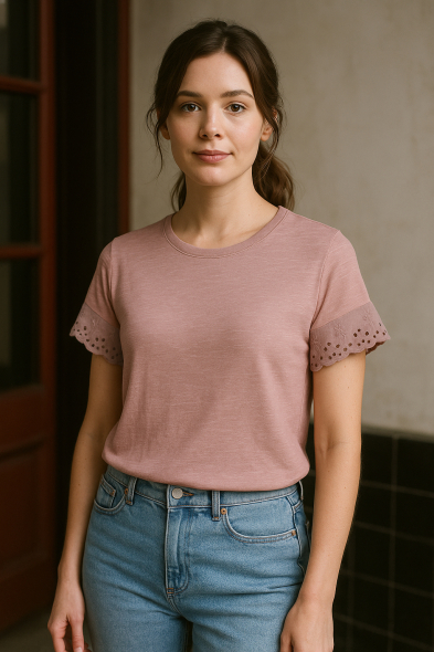T-SHIRT À MANCHES BRODÉES 