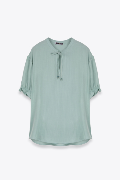 Blouse à manches courtes et lacet