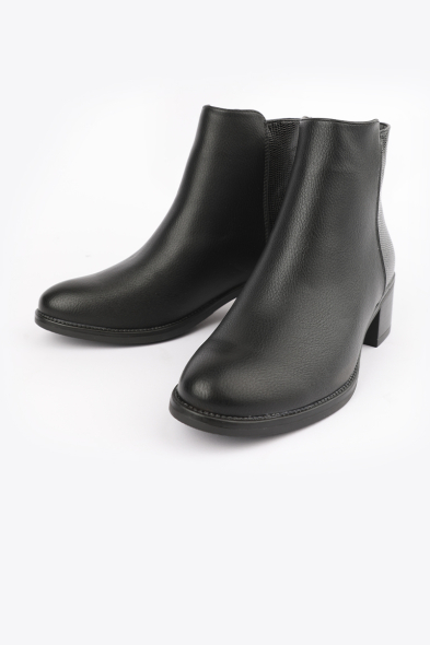 BOTTINES À TALON