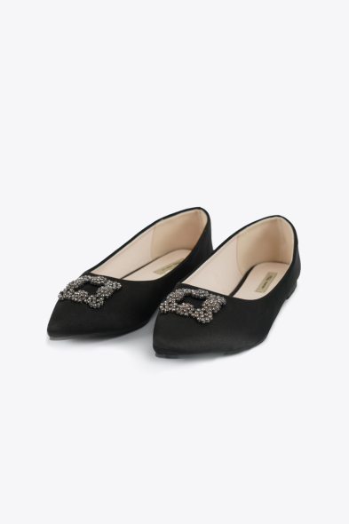 BALLERINES EN TISSU SATINÉ AVEC DÉCORATION