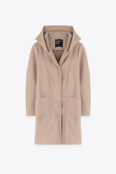 MANTEAU DOUX À CAPUCHE