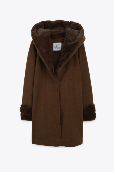 MANTEAU  À CAPUCHE ET FAUSSE FOURRURE