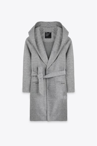 MANTEAU DOUX À CAPUCHE