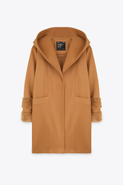 MANTEAU DOUX À FOURRURE