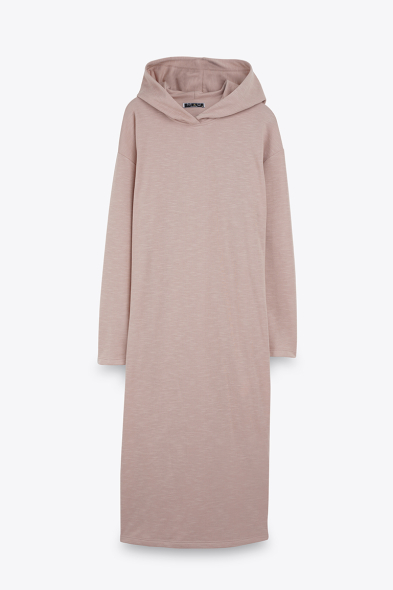 ROBE LONGUE À CAPUCHE