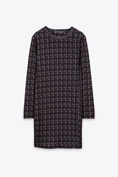ROBE À CARREAUX
