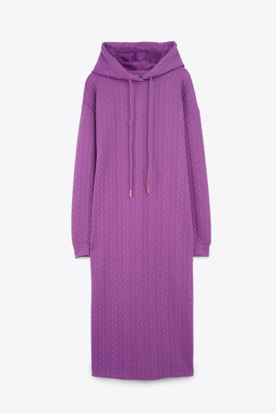 ROBE TEXTURÉE À CAPUCHE