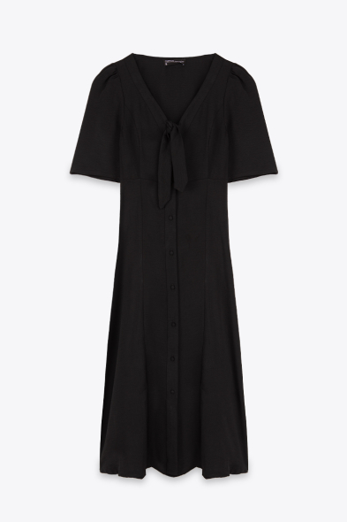 ROBE MANCHES LARGES ET CRAVATE