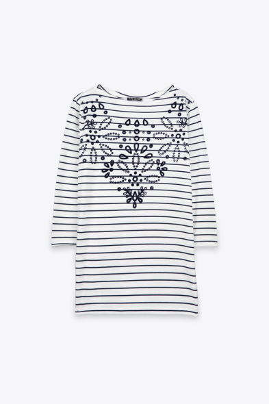 Top à rayures et broderies