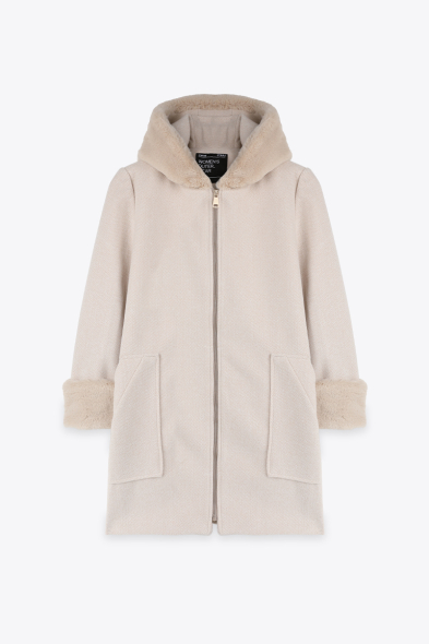 MANTEAU DOUX À FOURRURE ET CAPUCHE