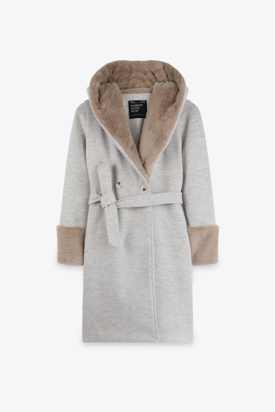 MANTEAU À FOURRURE