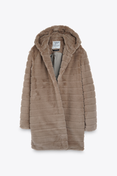 MANTEAU EN FOURRURE 